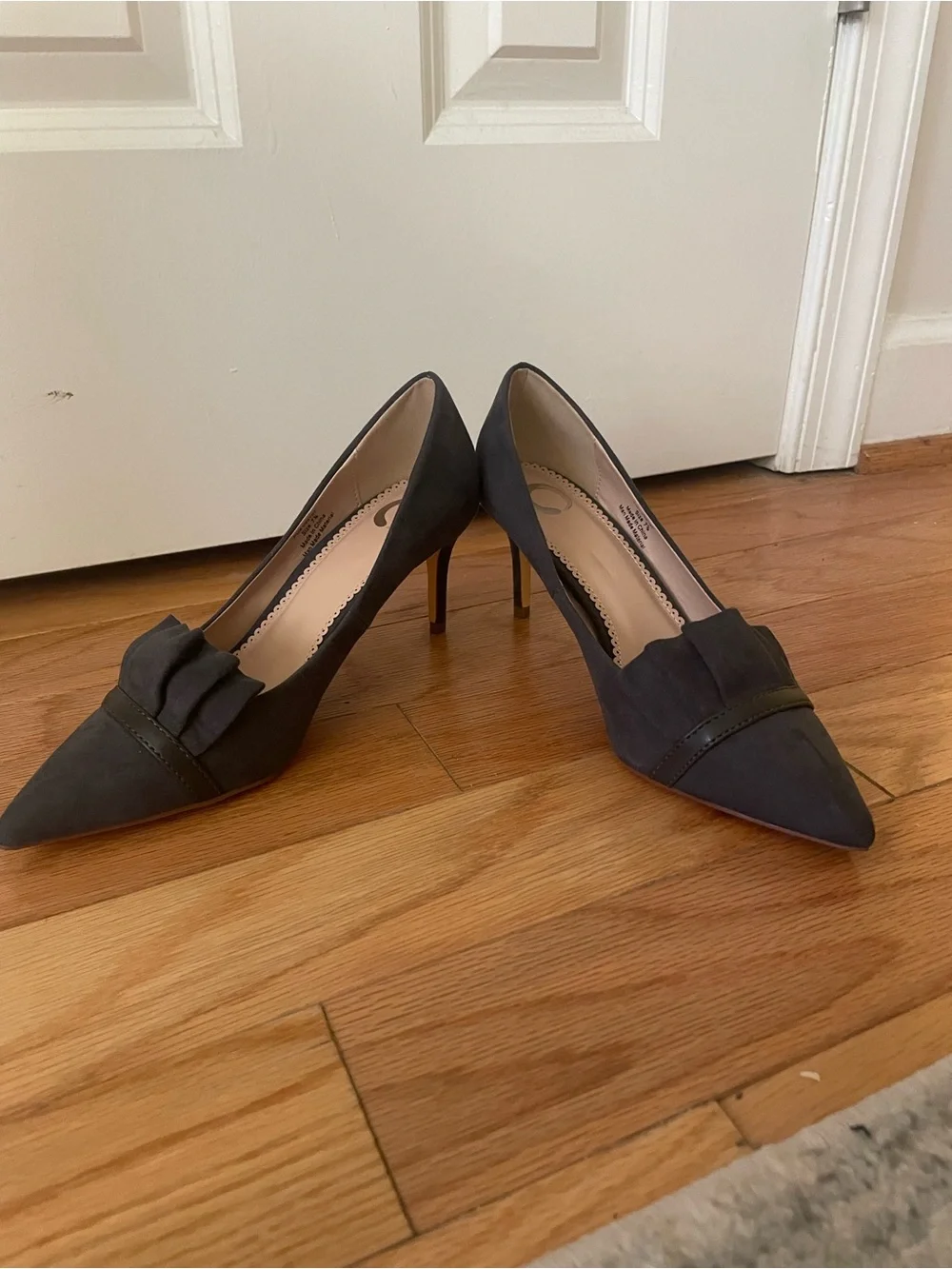 N/A stylish black